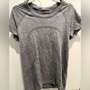 Lululemon run swiftly top